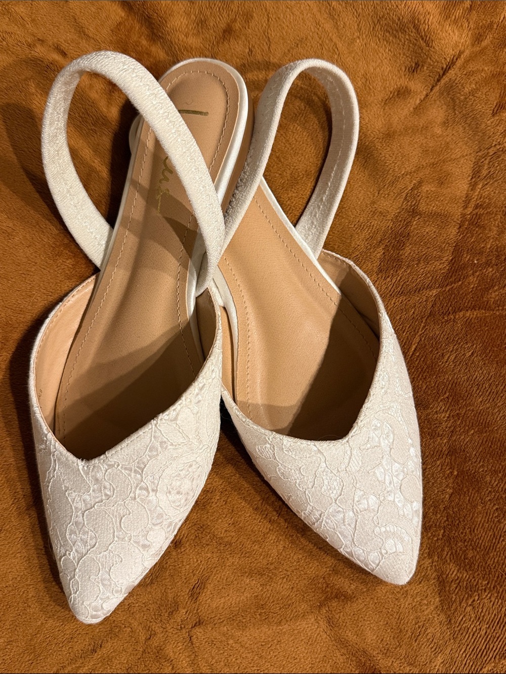 Lulu's Ivory Lace Pointed-Toe Slingback Flats